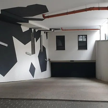 Lägenhet Apartament Z Ogrodkiem Przy Pl Grunwaldzkim Wrocław